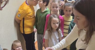 Uczniowie SP nr 3 stworzyli Łańcuch Życzliwości